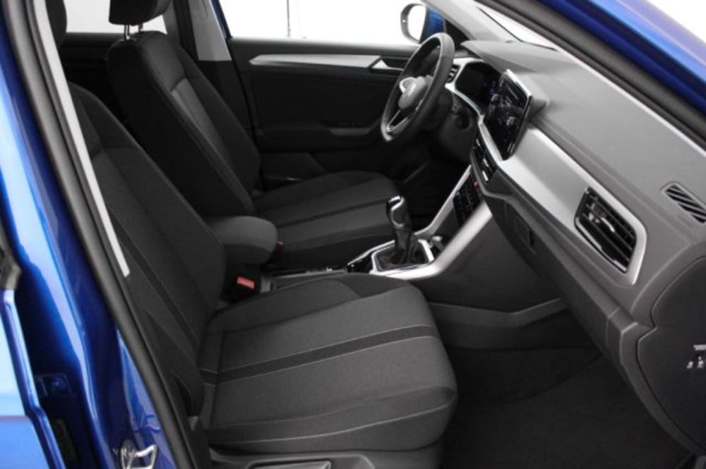 Volkswagen T-Roc nuova a Novara (8)