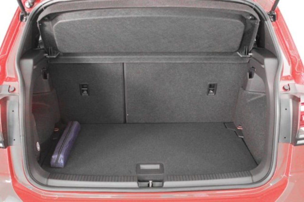 Volkswagen T-Cross nuova a Novara (11)