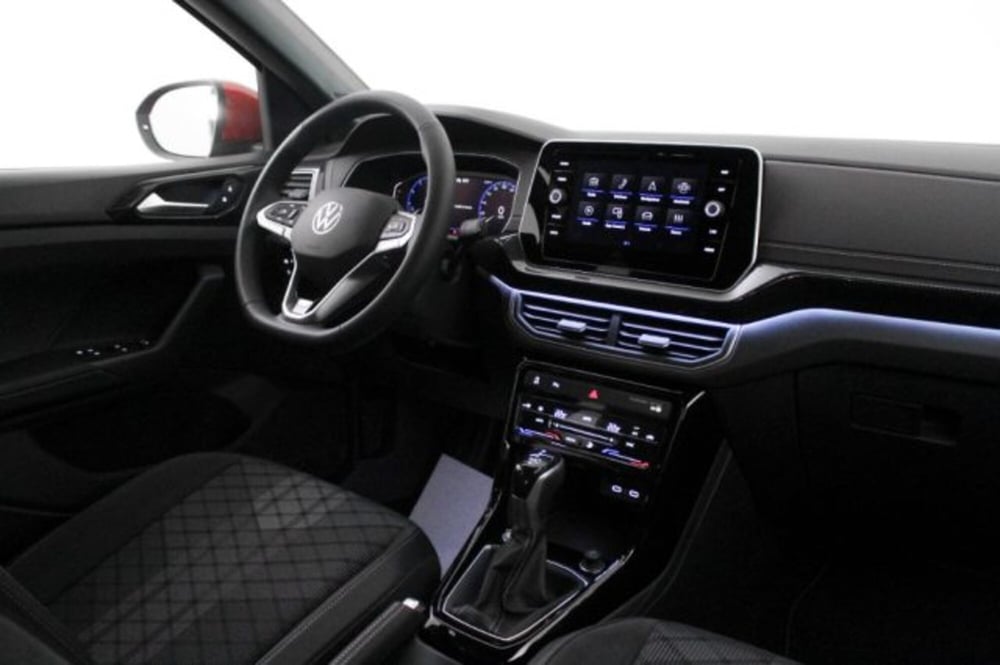 Volkswagen T-Cross nuova a Novara (6)