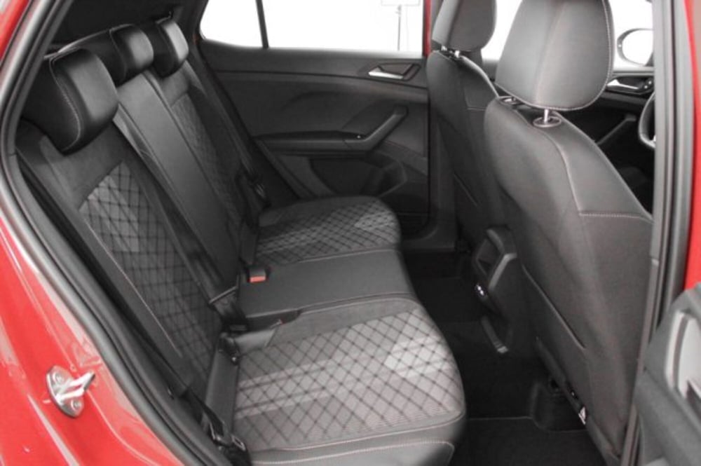Volkswagen T-Cross nuova a Novara (9)