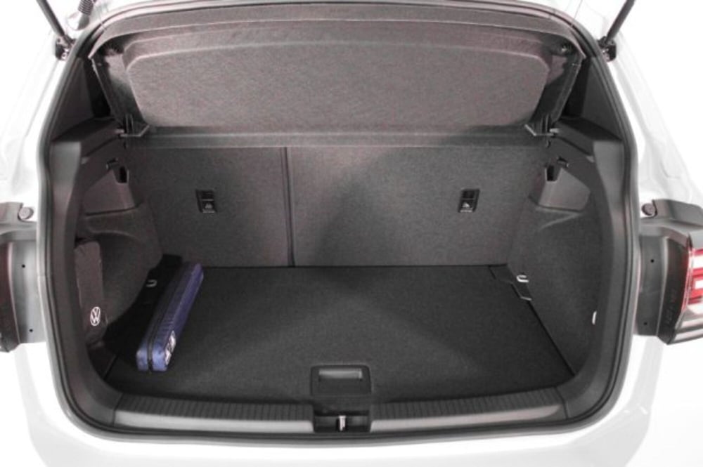 Volkswagen T-Cross nuova a Novara (11)