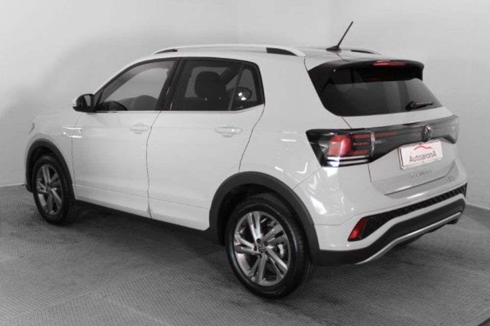 Volkswagen T-Cross nuova a Novara (4)