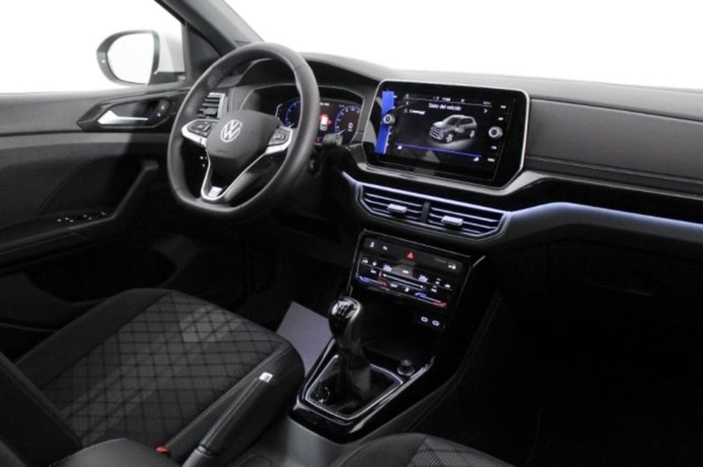 Volkswagen T-Cross nuova a Novara (6)