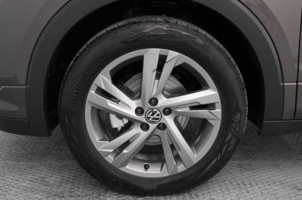 Volkswagen T-Cross nuova a Novara (17)