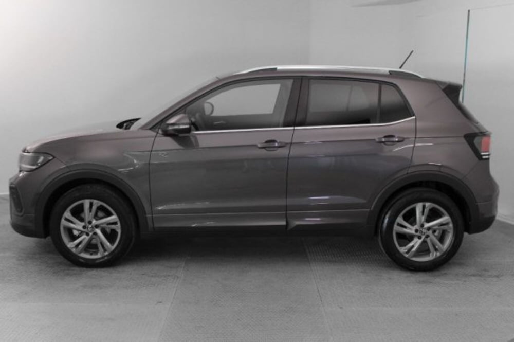 Volkswagen T-Cross nuova a Novara (3)