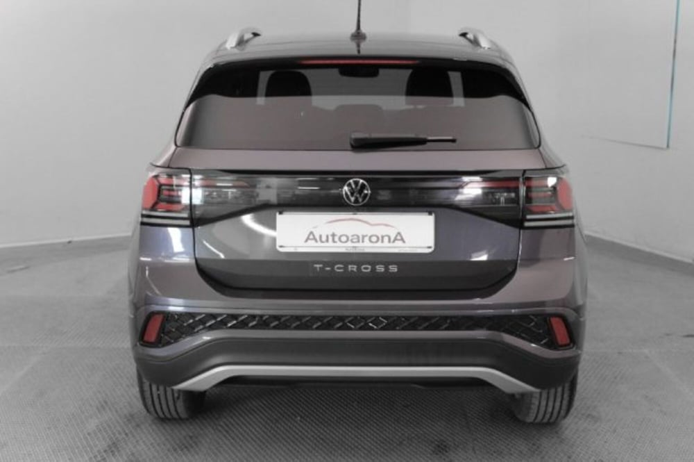 Volkswagen T-Cross nuova a Novara (5)