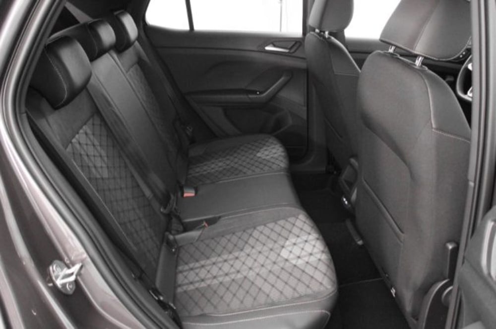 Volkswagen T-Cross nuova a Novara (9)