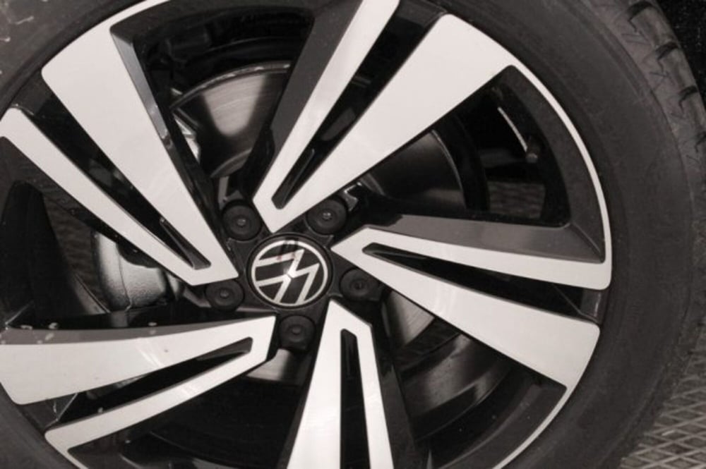 Volkswagen T-Roc nuova a Novara (15)