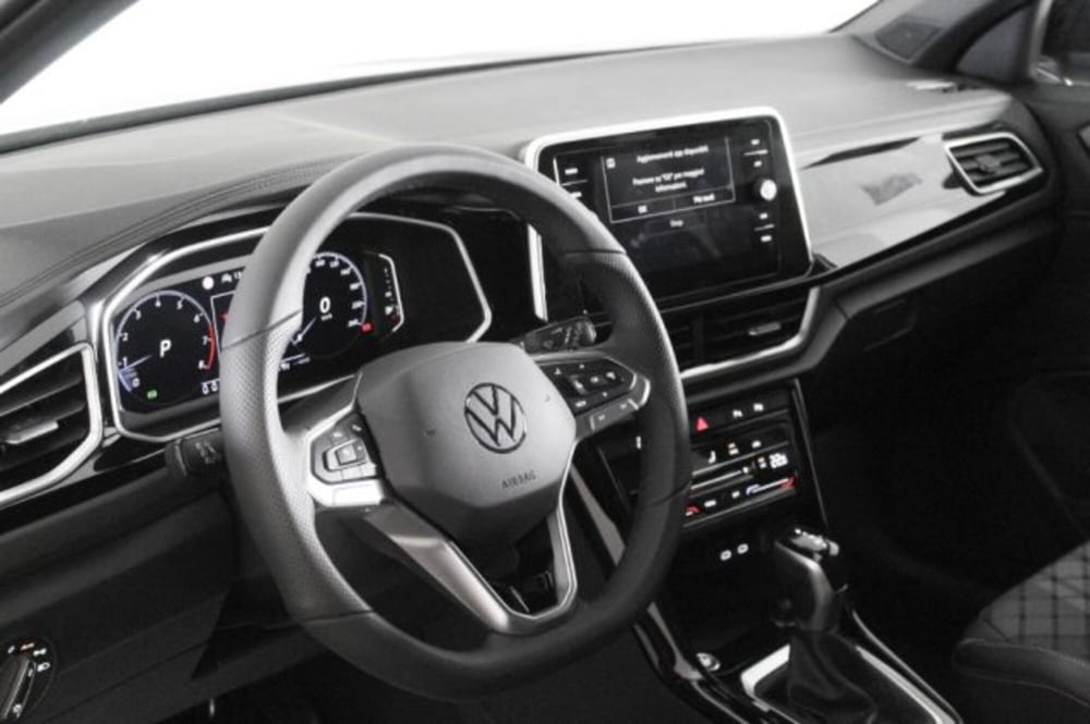 Volkswagen T-Roc nuova a Novara (7)