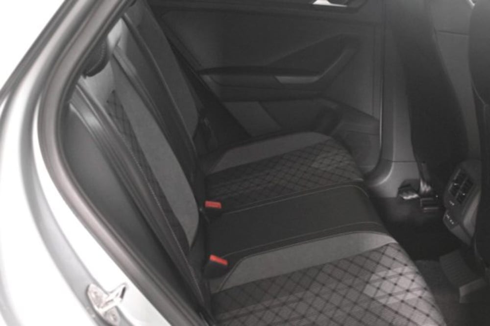 Volkswagen T-Roc nuova a Novara (9)