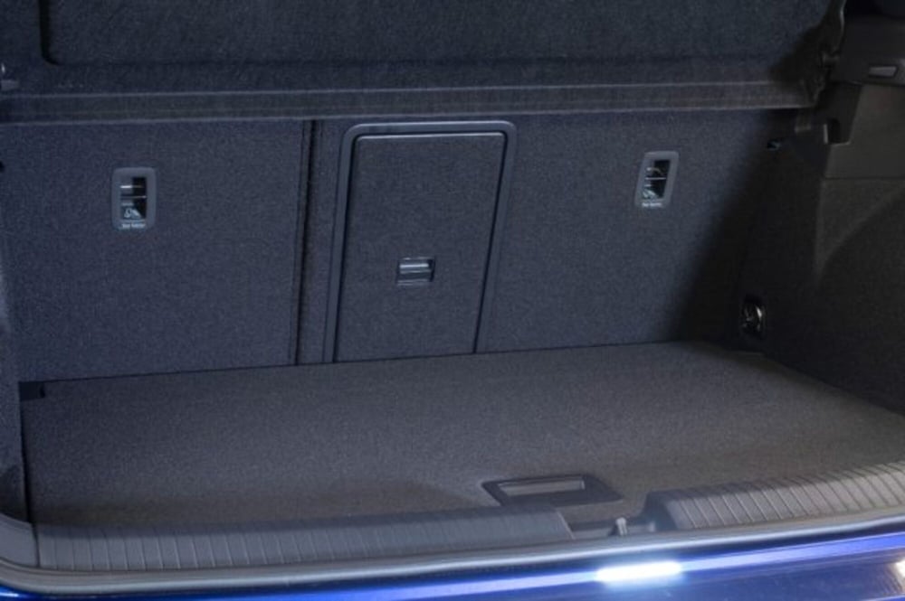 Volkswagen T-Roc nuova a Novara (15)
