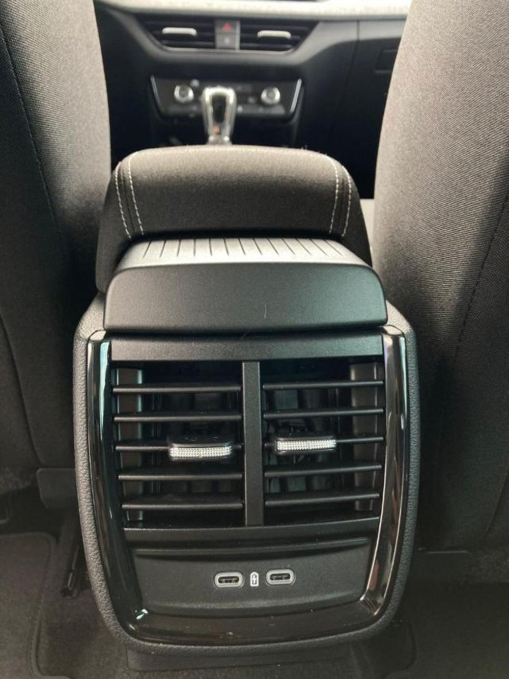 Skoda Kamiq nuova a Novara (12)