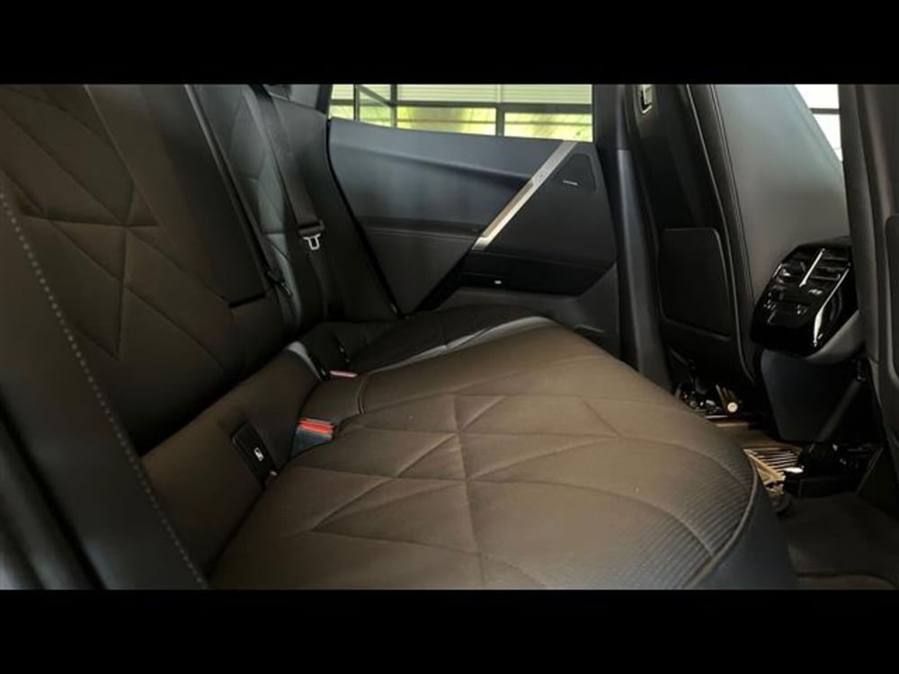 BMW iX usata a Firenze (10)