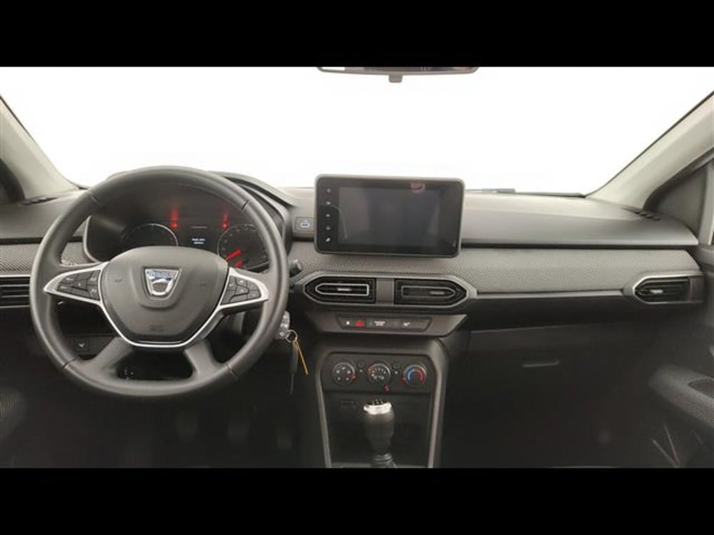 Dacia Sandero usata a Milano (10)