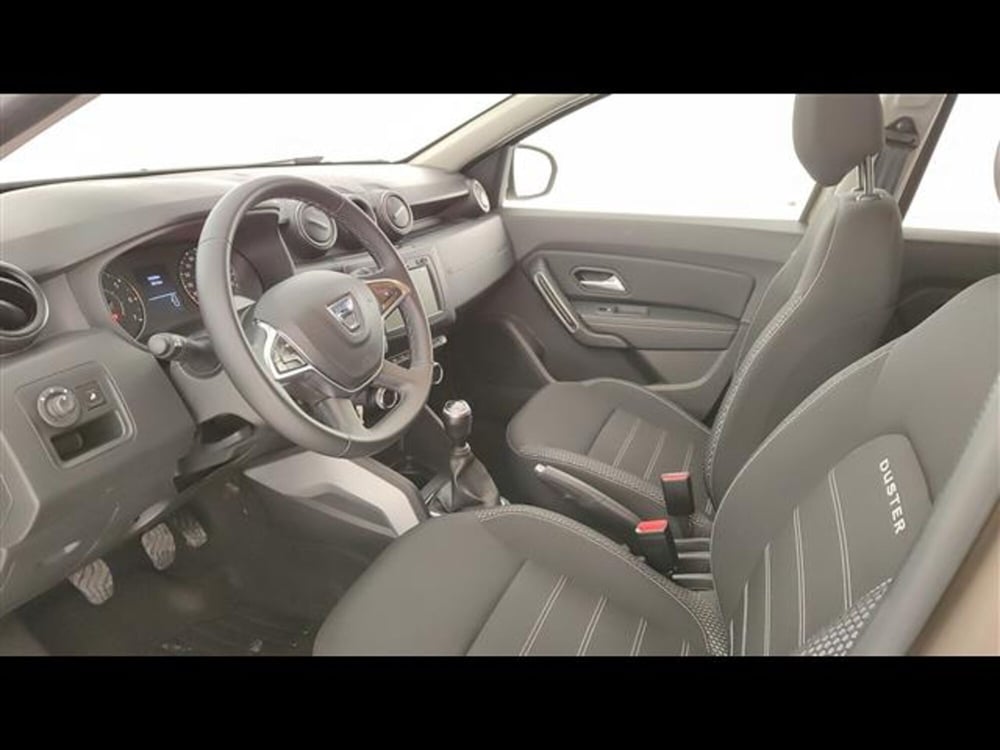 Dacia Duster usata a Milano (9)