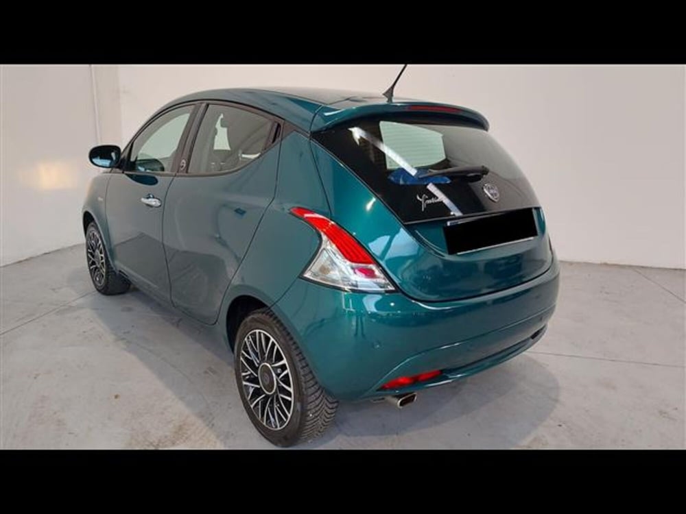 Lancia Ypsilon usata a Asti (3)