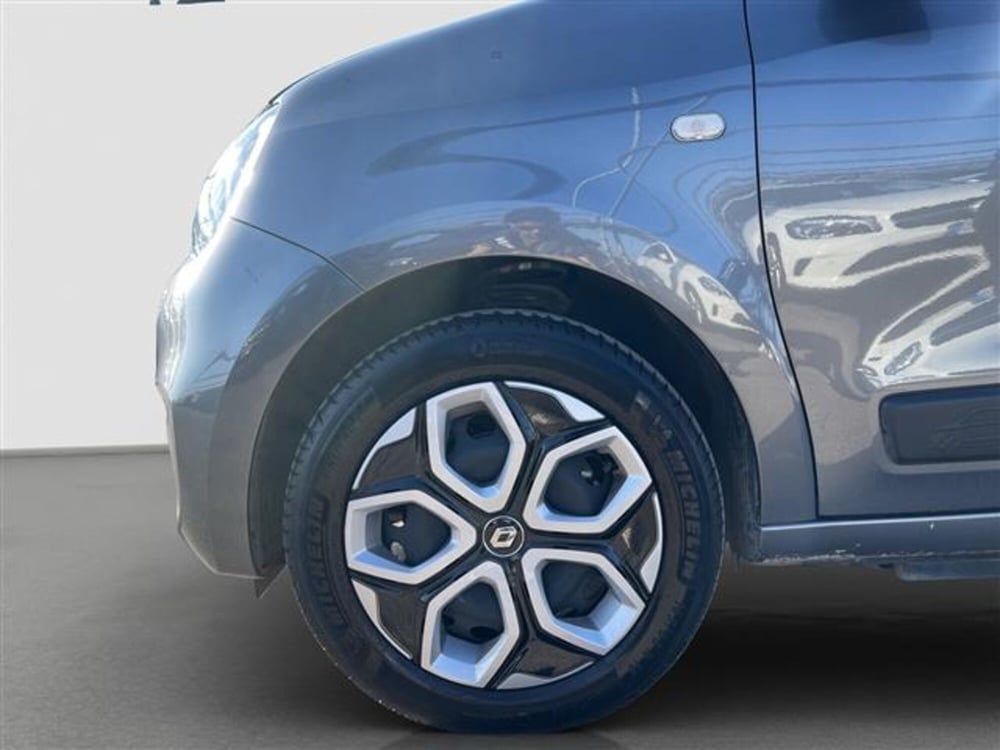 Renault Twingo nuova a Bologna (9)