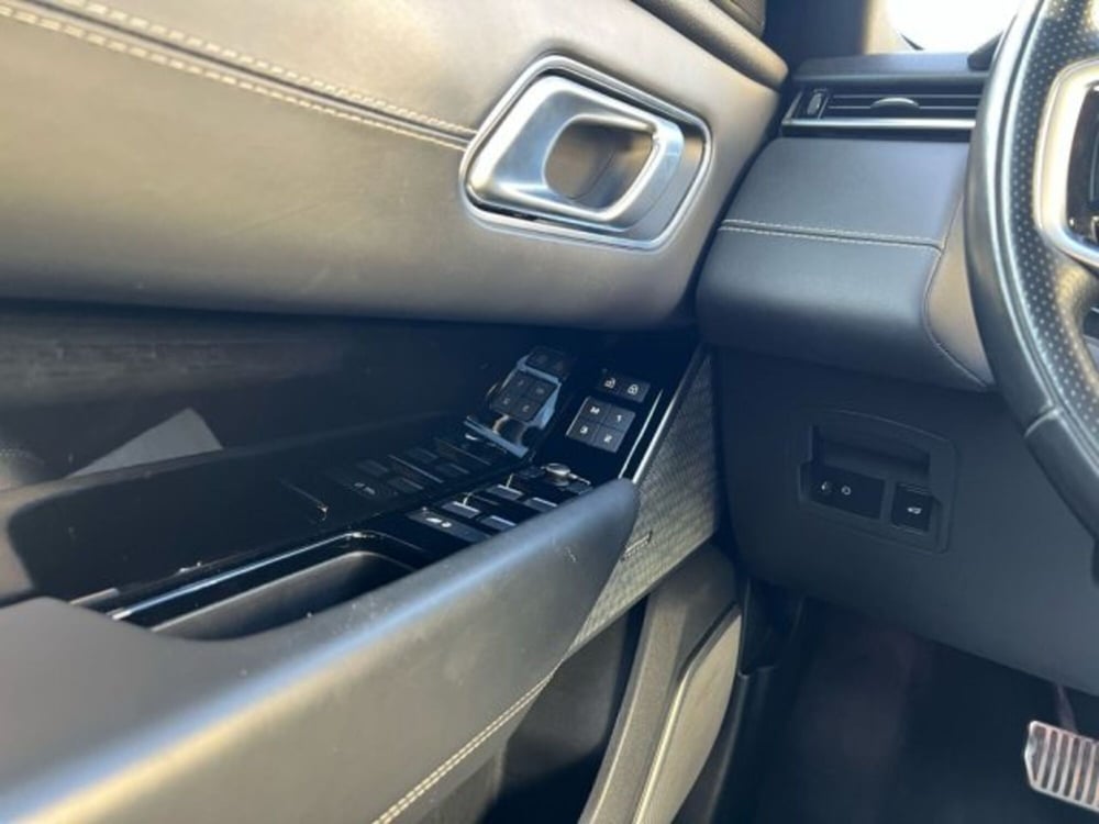Land Rover Range Rover Velar usata a Lecce (18)