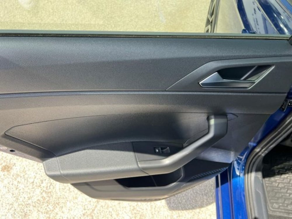 Volkswagen Taigo usata a Lecce (11)