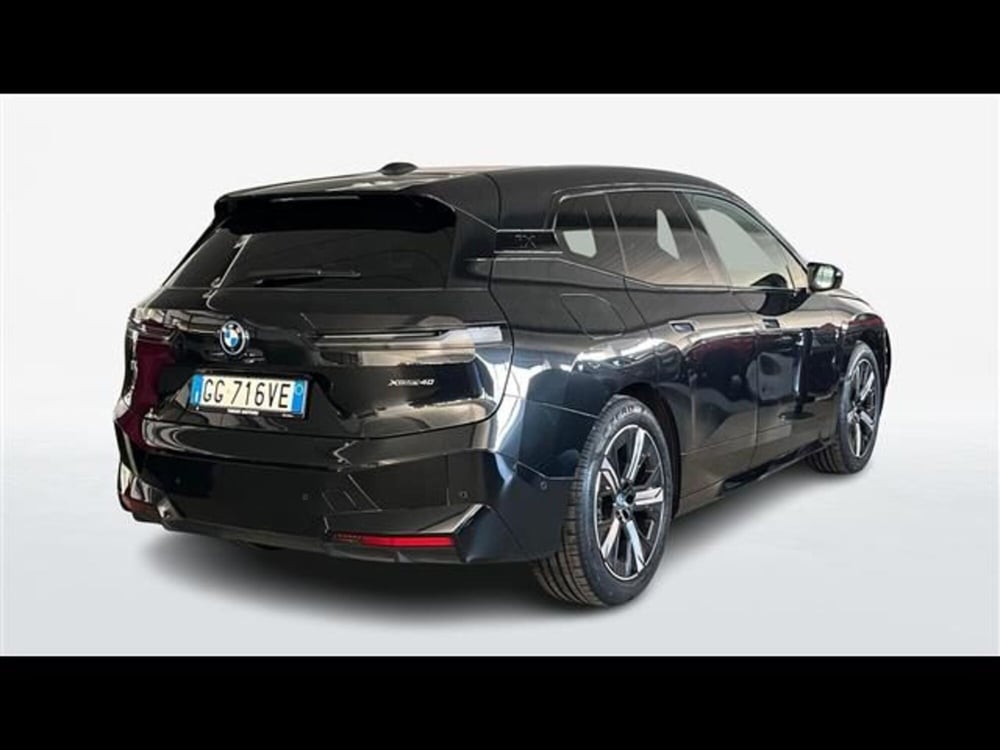BMW iX usata a Firenze (2)
