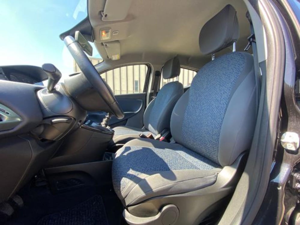 Lancia Ypsilon usata a Firenze (10)