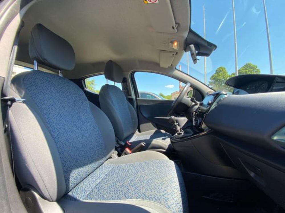 Lancia Ypsilon usata a Firenze (18)