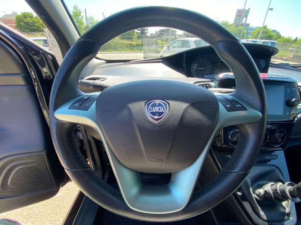 Lancia Ypsilon usata a Firenze (8)