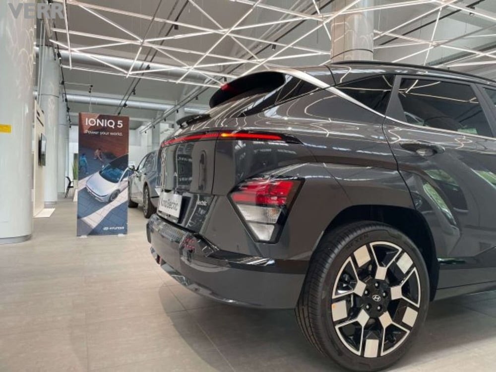Hyundai Kona nuova a Milano (10)