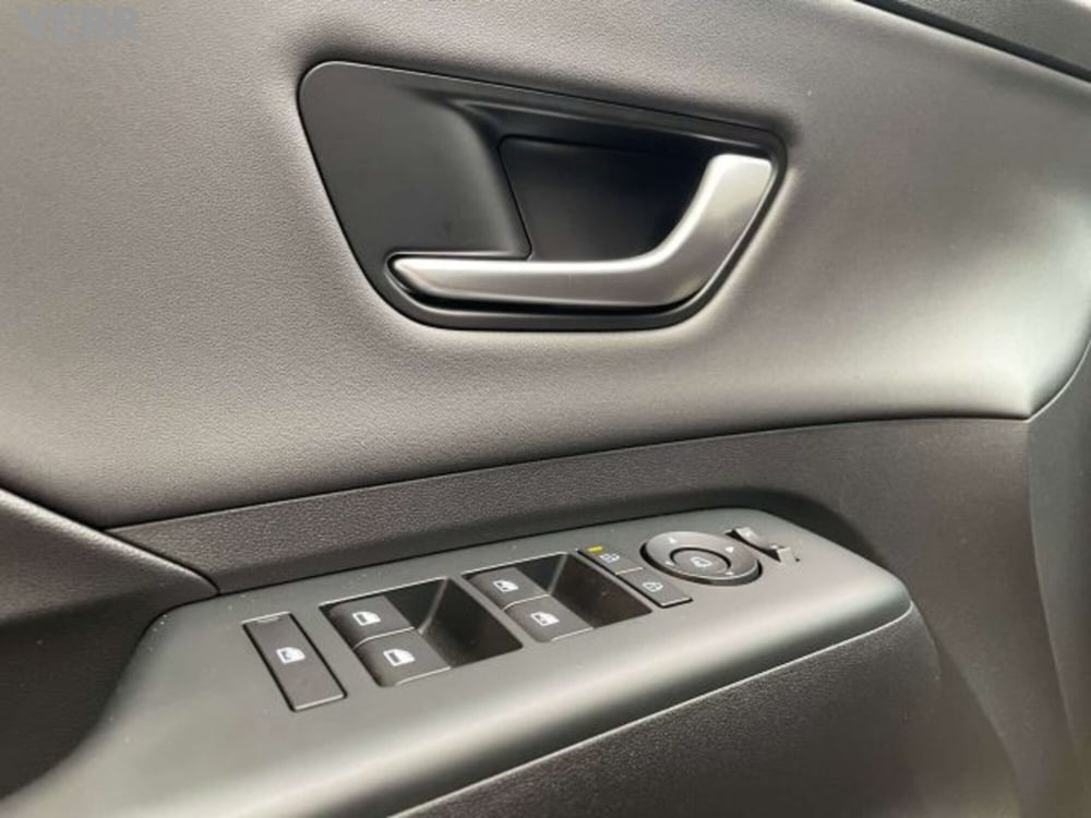 Hyundai Kona nuova a Milano (12)