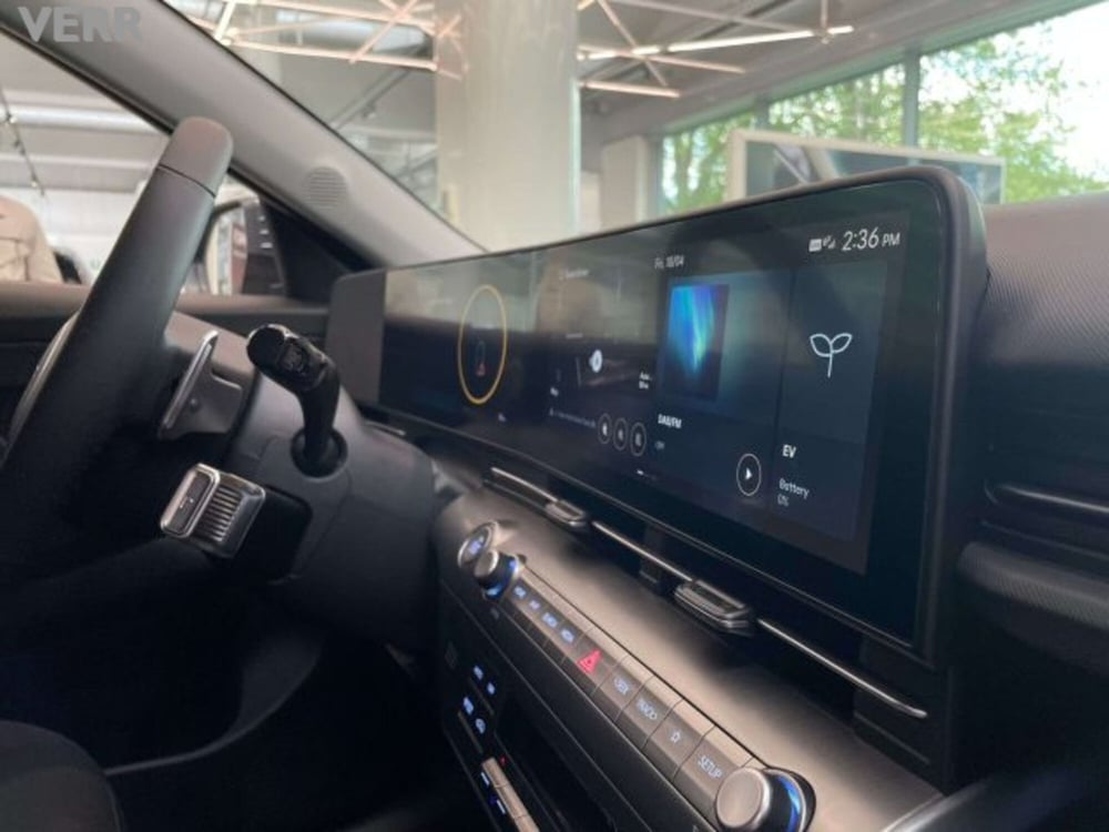 Hyundai Kona nuova a Milano (8)