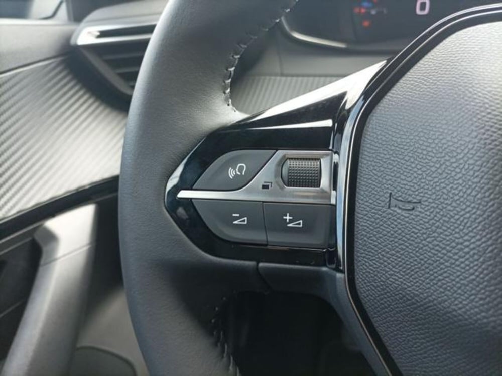 Peugeot 2008 usata a Milano (13)