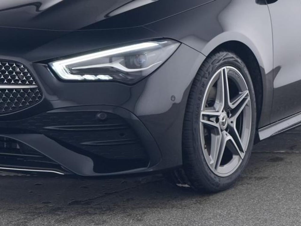 Mercedes-Benz CLA Shooting Brake usata a Milano (3)