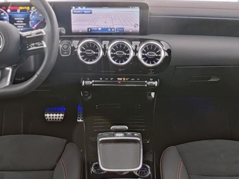 Mercedes-Benz CLA Shooting Brake usata a Milano (4)