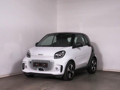 smart Fortwo EQ Passion Nightsky del 2024 usata a Magenta
