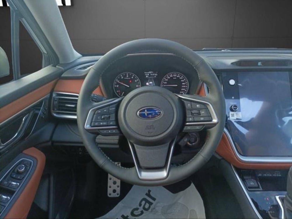 Subaru Outback nuova a Milano (9)