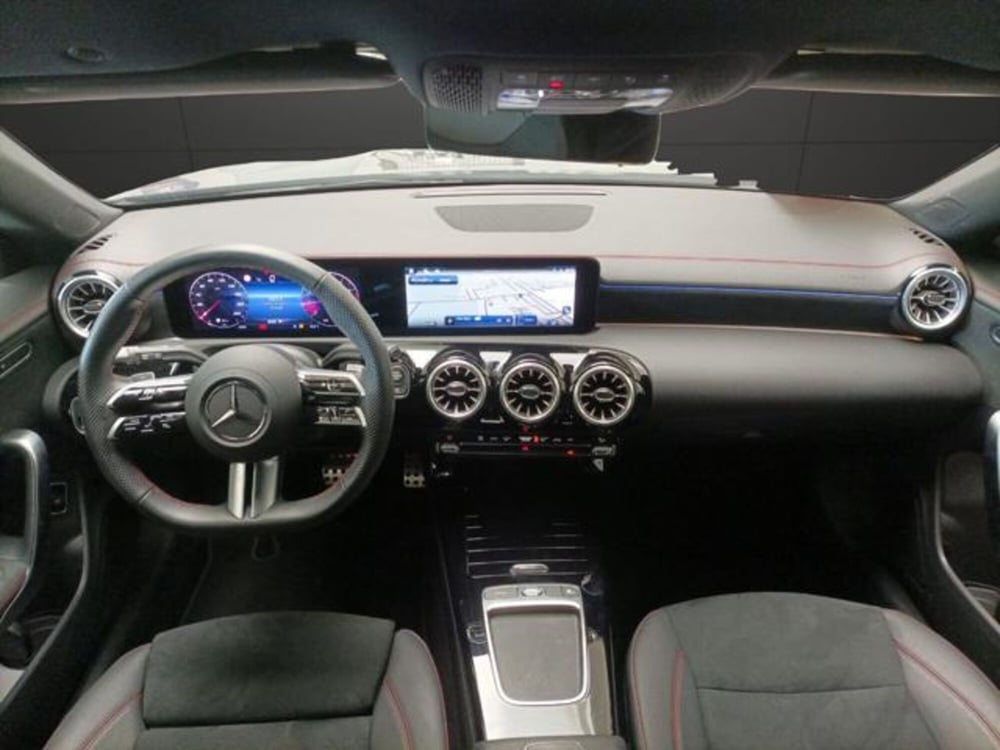 Mercedes-Benz CLA Shooting Brake usata a Milano (10)