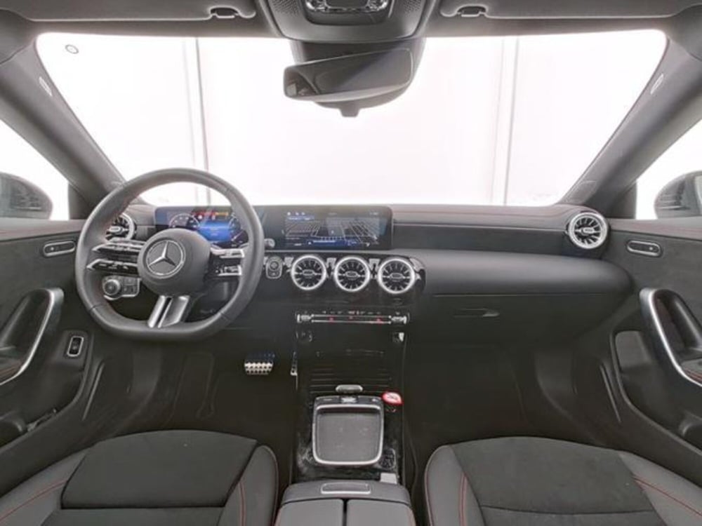 Mercedes-Benz CLA Shooting Brake usata a Milano (6)