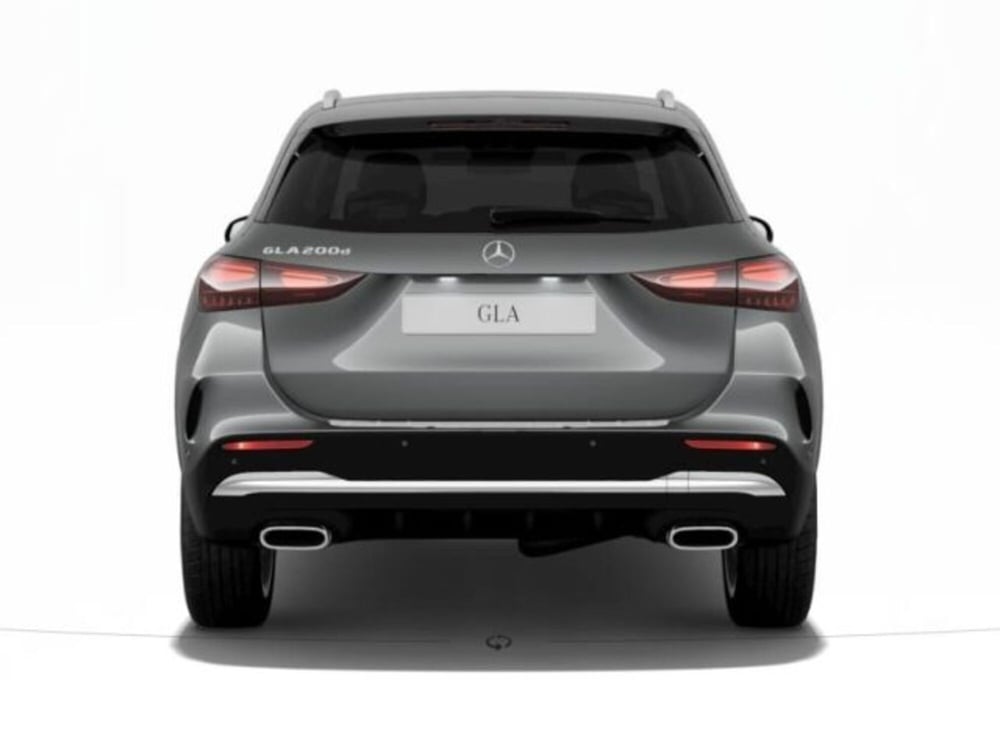 Mercedes-Benz GLA SUV nuova a Verona (4)