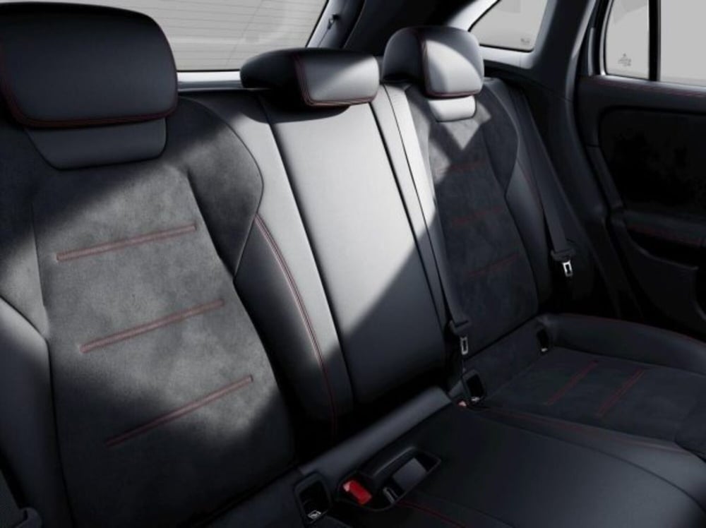Mercedes-Benz GLA SUV nuova a Verona (6)