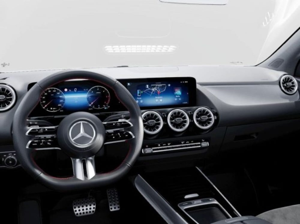 Mercedes-Benz GLA SUV nuova a Verona (4)