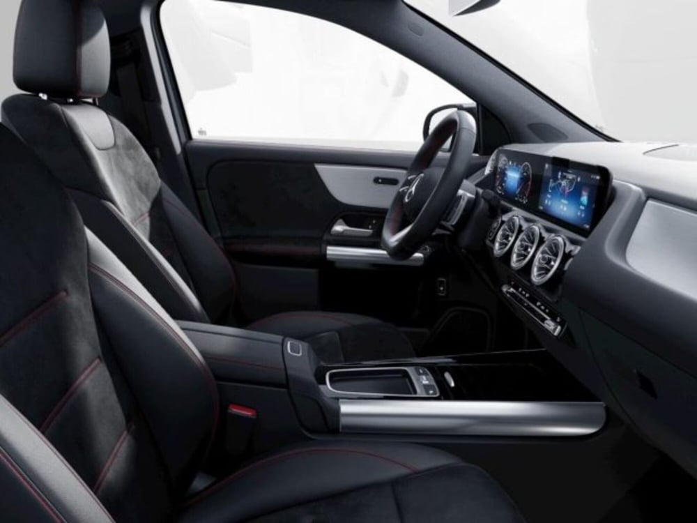 Mercedes-Benz GLA SUV nuova a Verona (5)