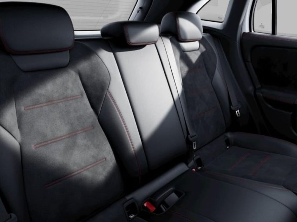 Mercedes-Benz GLA SUV nuova a Verona (6)