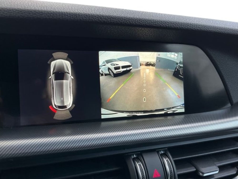 Alfa Romeo Stelvio usata a Verona (12)