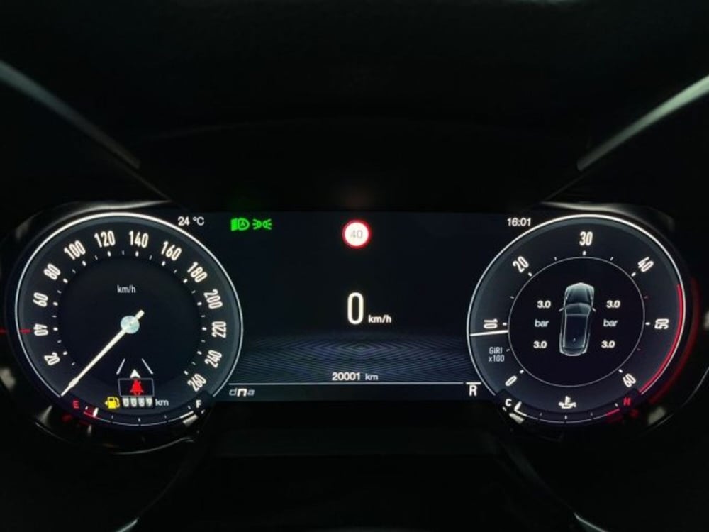 Alfa Romeo Stelvio usata a Verona (8)