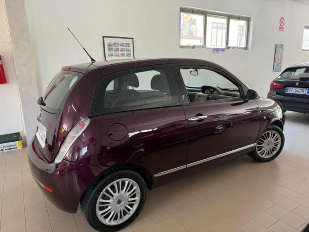 Lancia Ypsilon usata a Brescia