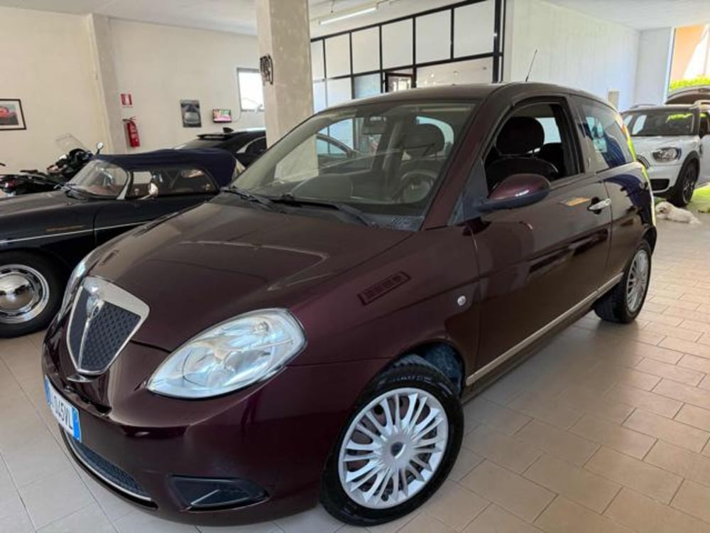 Lancia Ypsilon usata a Brescia (5)