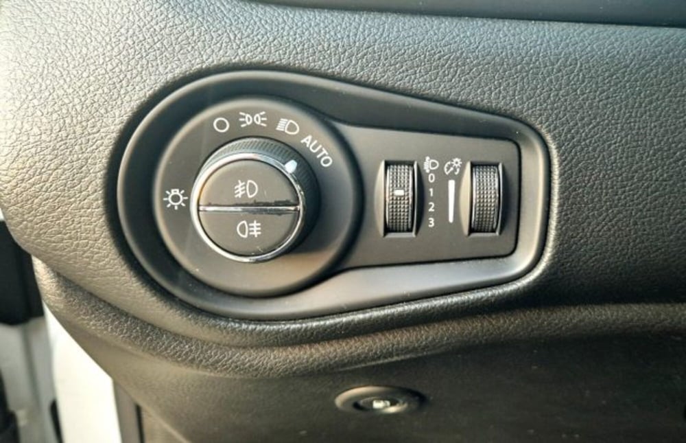 Jeep Compass usata a Oristano (16)