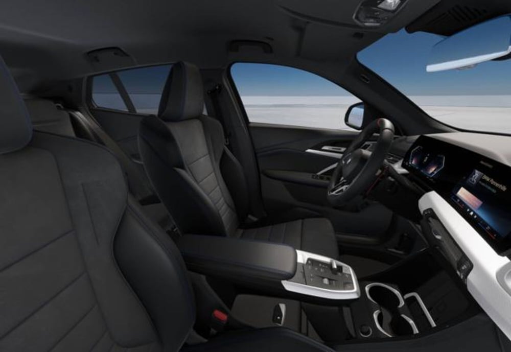 BMW X2 nuova a Modena (9)