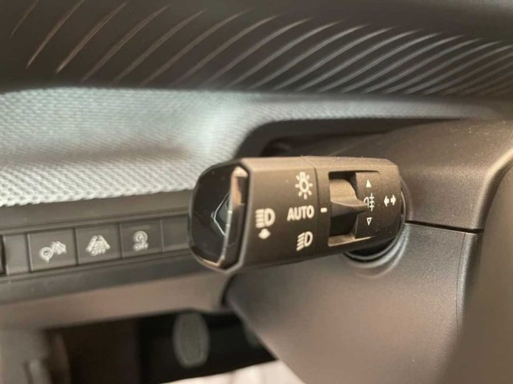 Citroen C3 Aircross nuova a Sondrio (20)