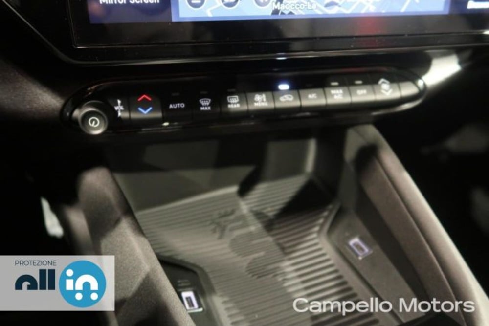 Alfa Romeo Junior nuova a Venezia (12)